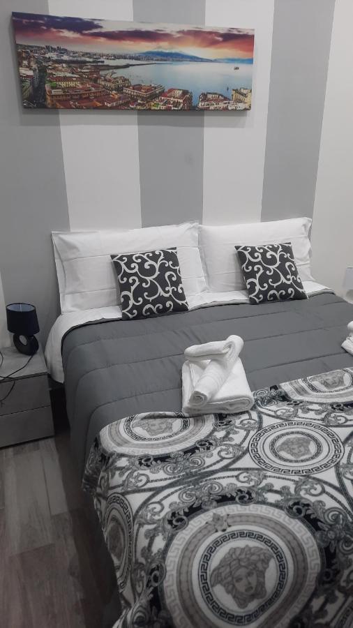 מלון נאפולי Casa Napul'E מראה חיצוני תמונה